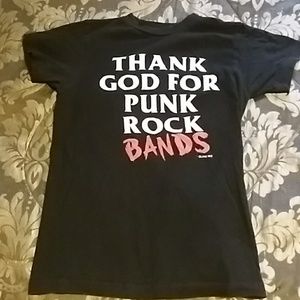 Famous Tops - Blink-182 tee Famous Tops - Blink-182 tee